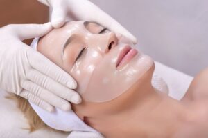 Hollywood Peel treatment in Unnao