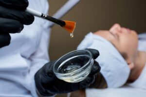 cosmetologist in Kanpur