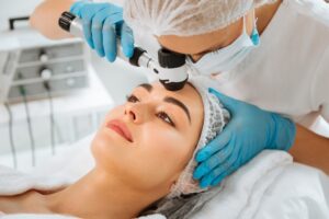 Expert Cosmetologist in Kapur